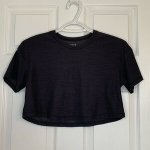 Old Navy Cropped Athletic Wear TShirt Black Womens Size Medium lightweight comfy